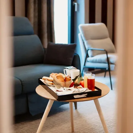Dali Val D'europe 4* 尚特洛普恩布里